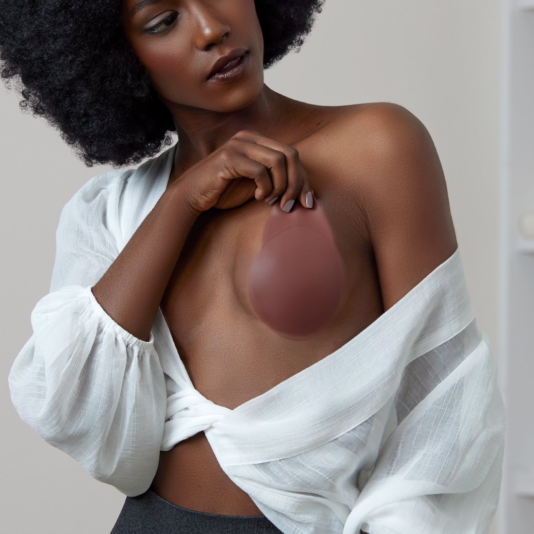 Boobreeze™ Lifting Nipple Covers – Adhesive & Invisible