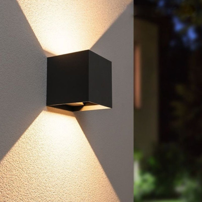 Boobreeze™ Wireless Wall Lamp