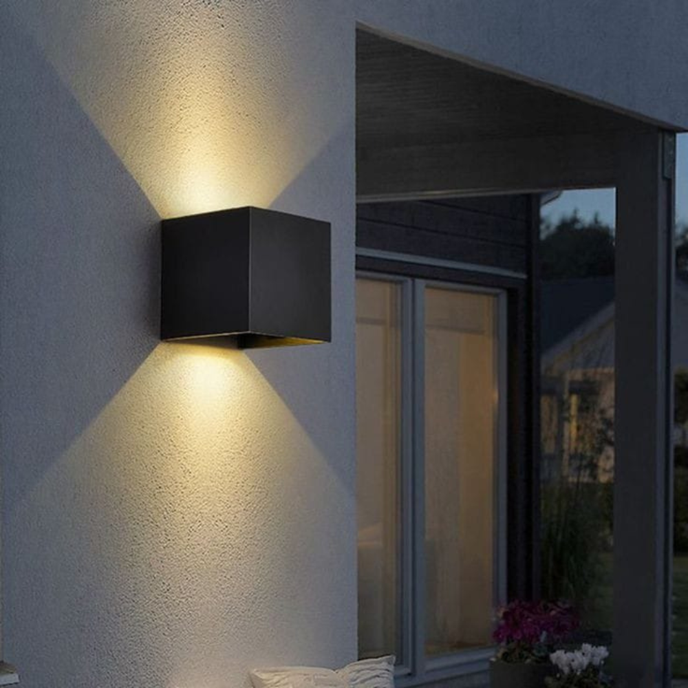 Boobreeze™ Wireless Wall Lamp