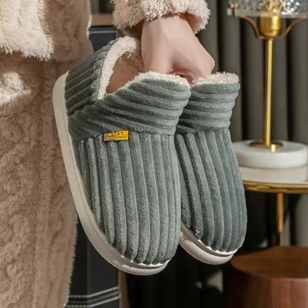 Boobreeze™ Warm Plush Furry Slippers