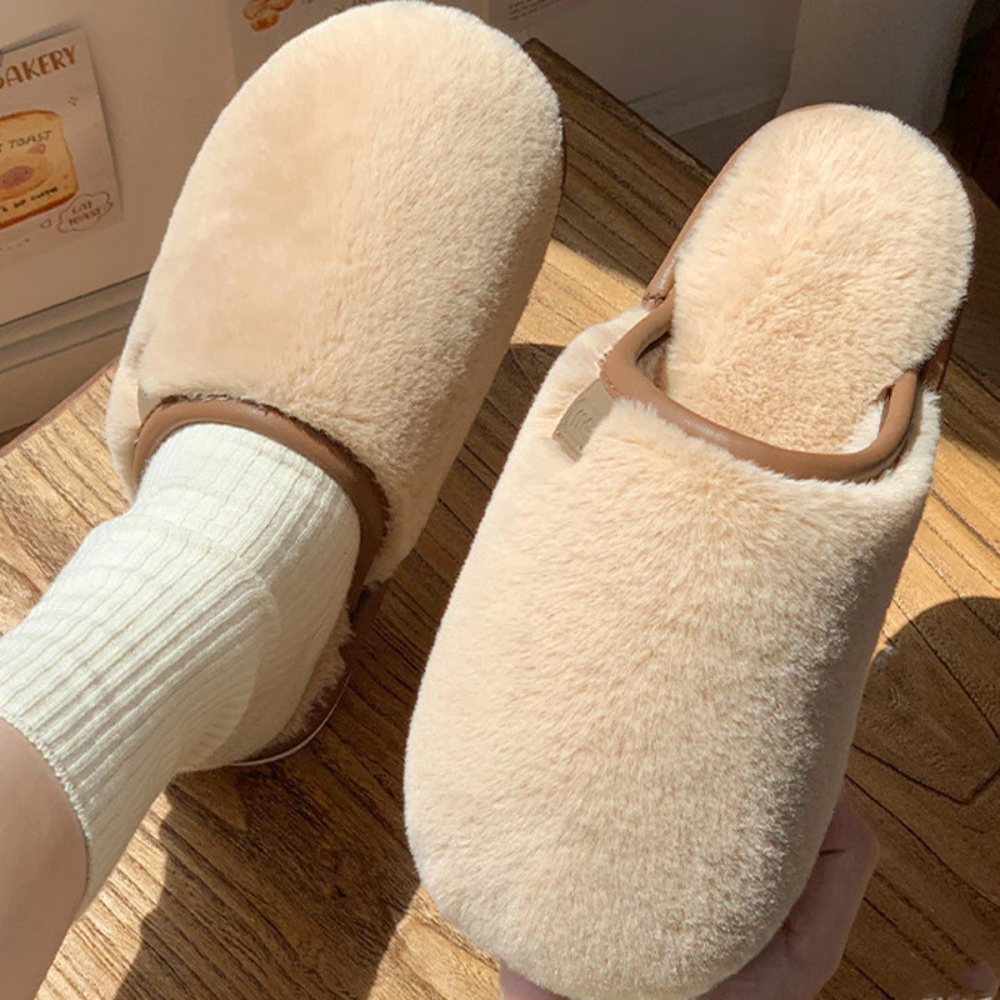 Boobreeze™ Winter Plush Slippers